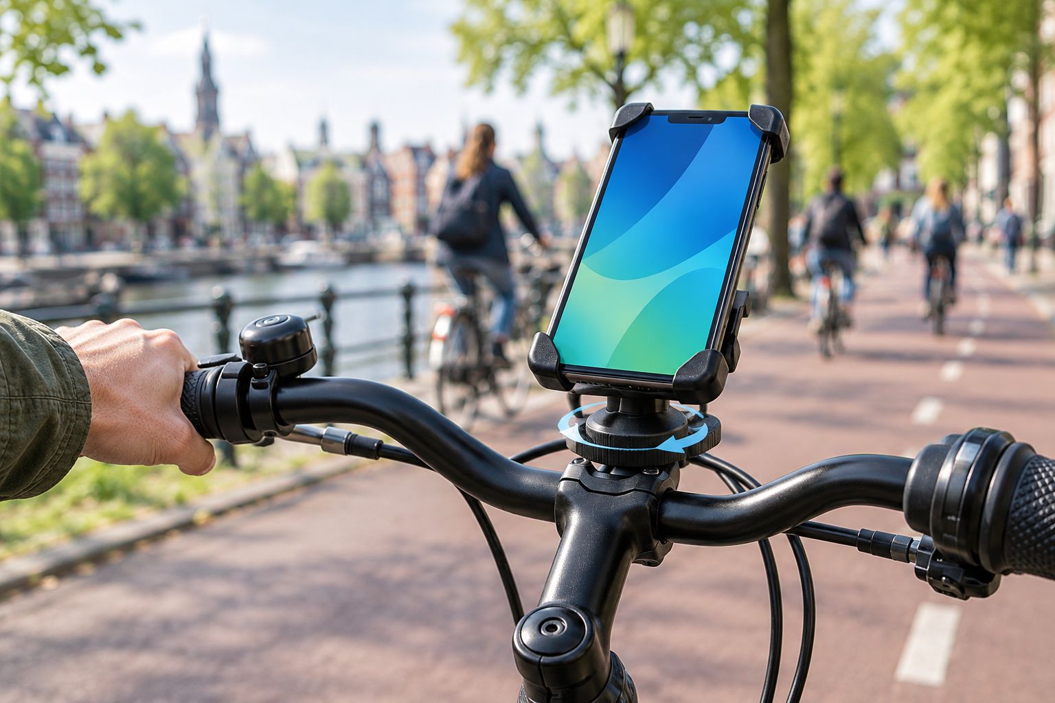 Smartphone gemonteerd op een fietsstuur met een draaibare universele houder